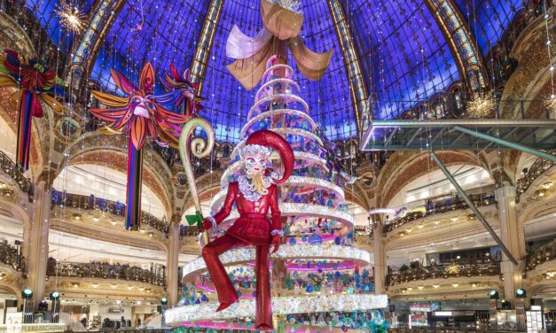 Em Paris, Galeria Lafayette inaugura a decoração natalina