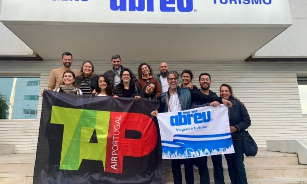 Tap e Abreu premiam colaboradores com famtrip