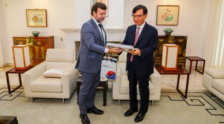 Embratur e Embaixada da Coreia do Sul discutem projetos de audiovisual