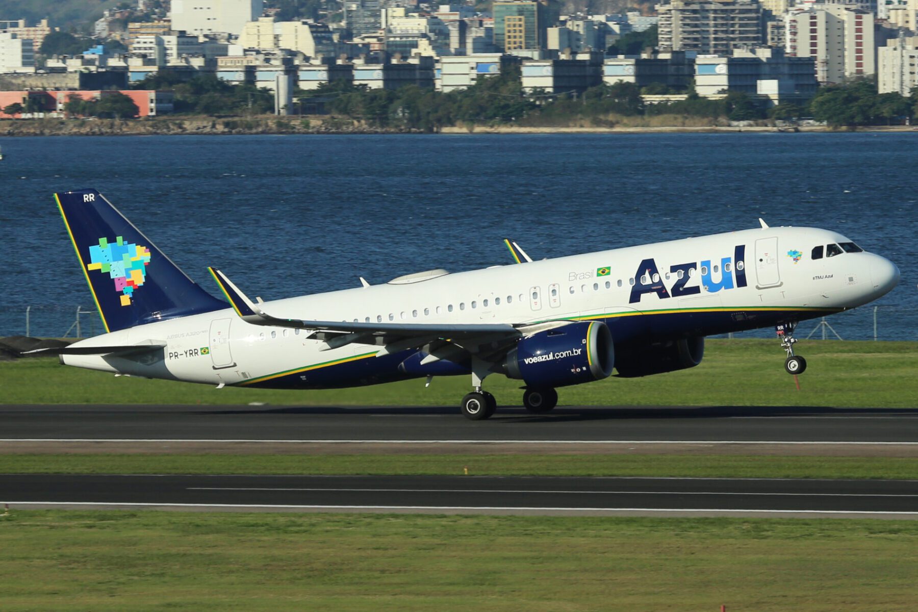 Azul é destaque em premiação global da indústria aérea em 2023 Azul premiação global