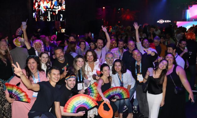 Delegação brasileira aproveita Pride Event durante IPW; veja fotos