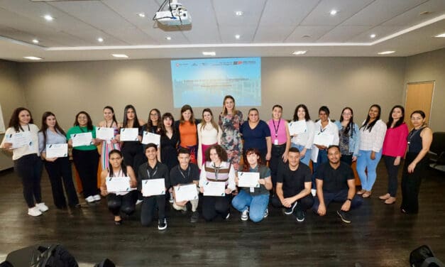 Setur-SP entrega certificados para alunos da 5ª turma do Curso de Agenciamento