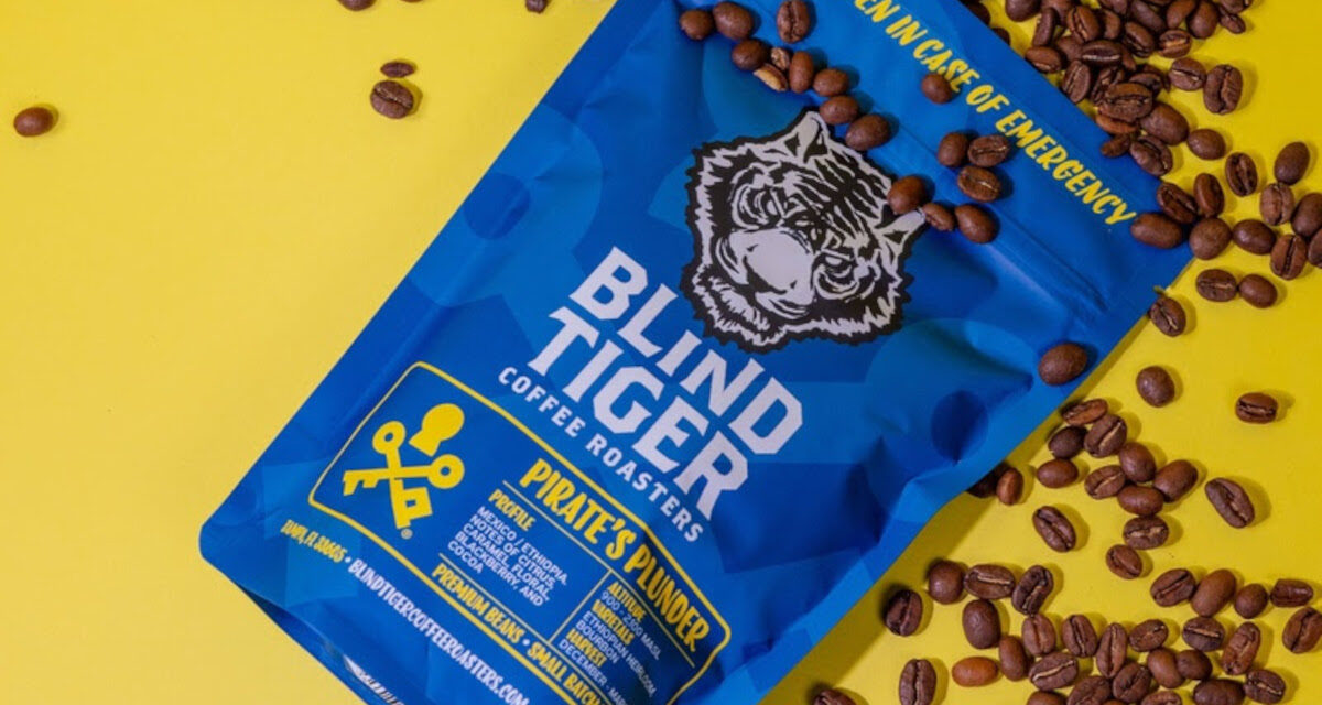 Visit Tampa Bay lança blend de café em parceria com Blind Tiger Coffee Roasters