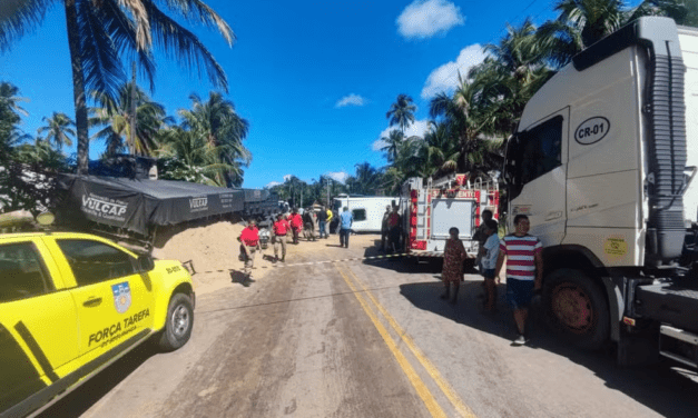 Acidente com micro-ônibus da Luck deixa 1 pessoa morta e 30 feridas