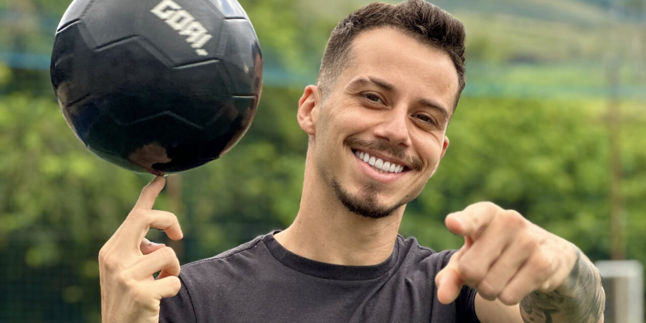 Craque do Freestyle Futebol realiza clínicas no Costao