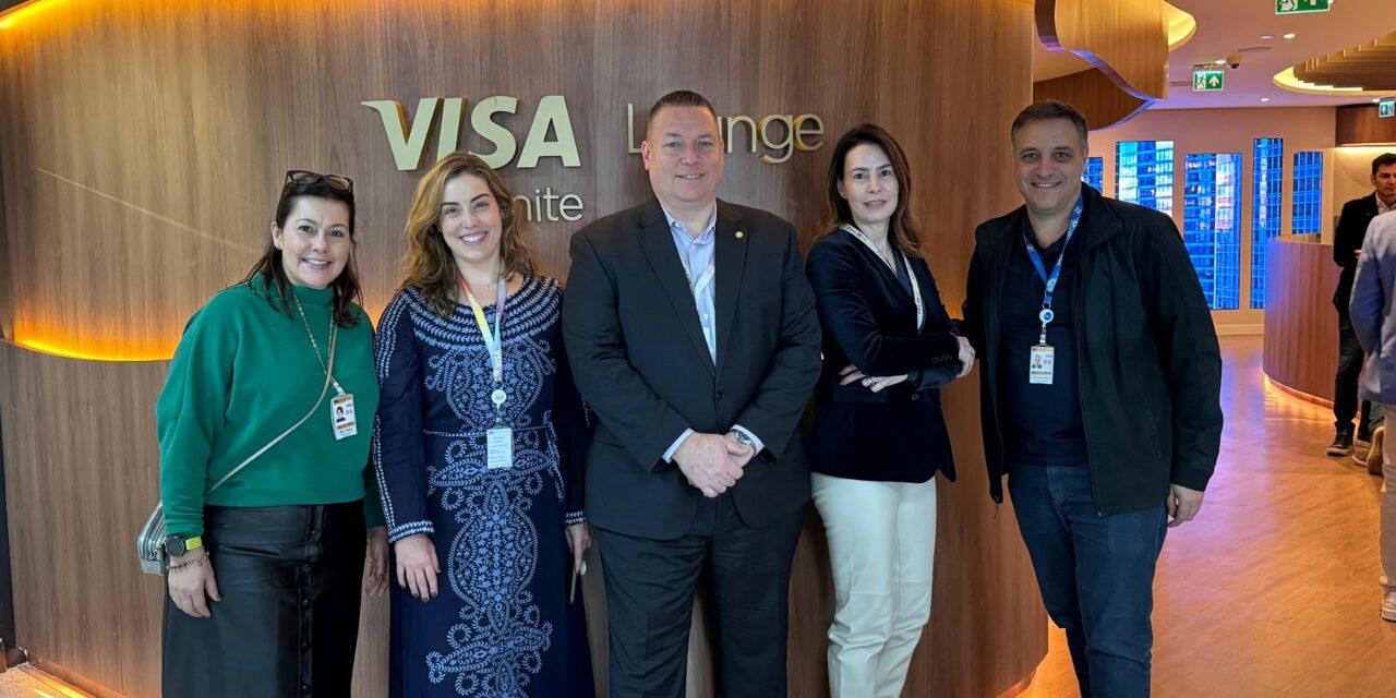 Visa Infinite Lounge dobra capacidade e apresenta novos serviços