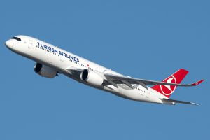 Turkish Airlines supera capacidade de passageiros pré-pandemia em 38%