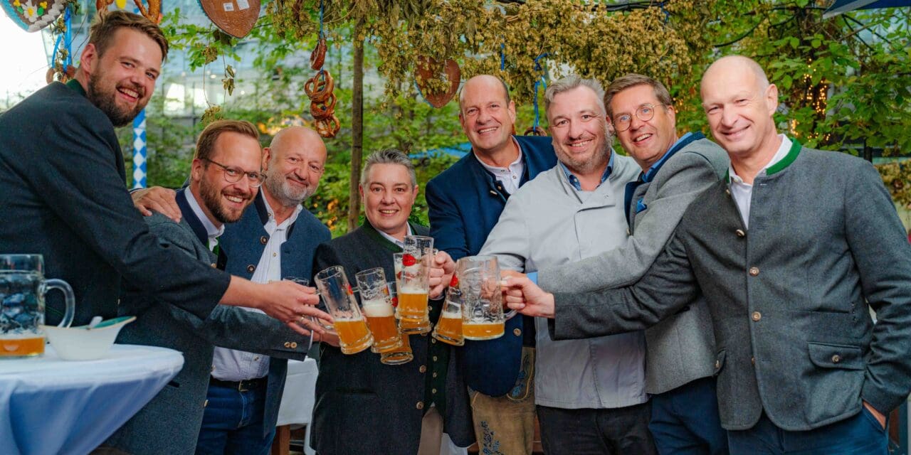 Cervejaria do aeroporto de Munique está comemorando aniversário nesta semana