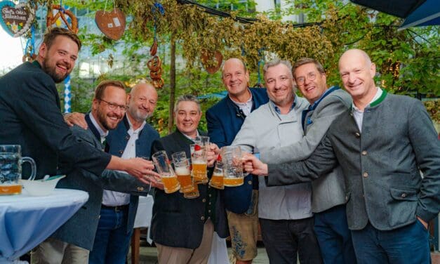 Cervejaria do aeroporto de Munique está comemorando aniversário nesta semana