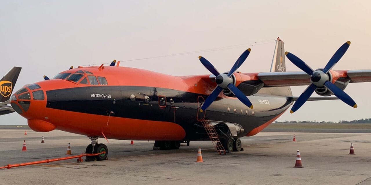 Viracopos recebe Antonov AN-12 para transporte de carga metal mecânica