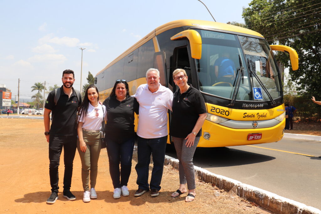 Douglas Diniz, Lúcia Abrantes, Heloísa Fernandes, Michael Barkoczy e Bárbara Picolo, da ETS (Foto: Kamilla Alves/ Brasilturis)