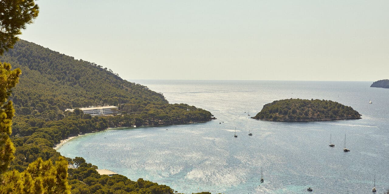 Four Seasons Resort Mallorca at Formentor é inaugurado sob nova bandeira