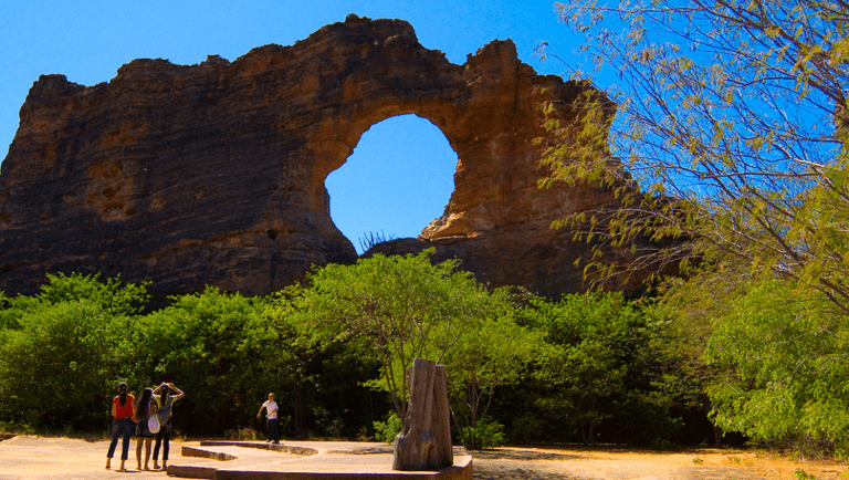 Lei federal oficializa o Dia Nacional do Guia de Turismo