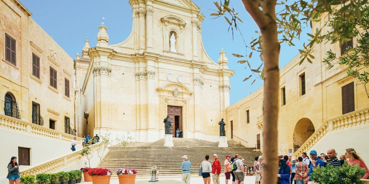 Explorando Gozo: histórias, paisagens e atividades ao ar livre