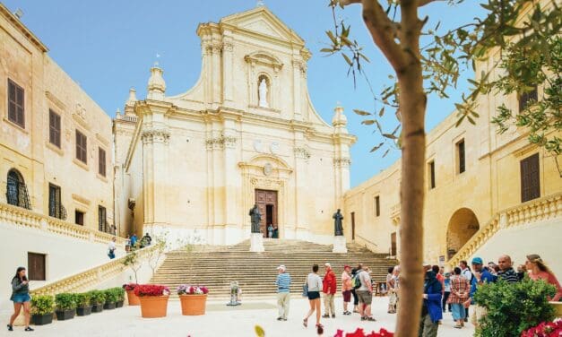 Explorando Gozo: histórias, paisagens e atividades