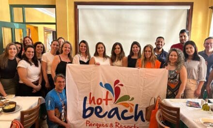 BestBuy promove almoço para destacar Hot Beach Parques & Resorts