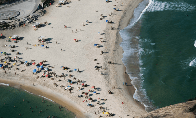 Turistas estrangeiros injetam R$ 30 bilhões na economia brasileira em 2024