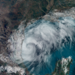 Tempestade Rafael se torna furacão de categoria 2 e segue rumo à Cuba