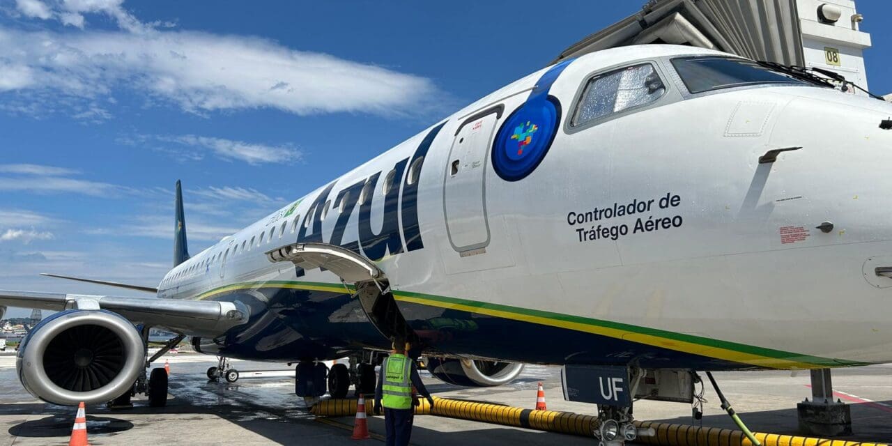 Azul homenageia controladores de tráfego aéreo