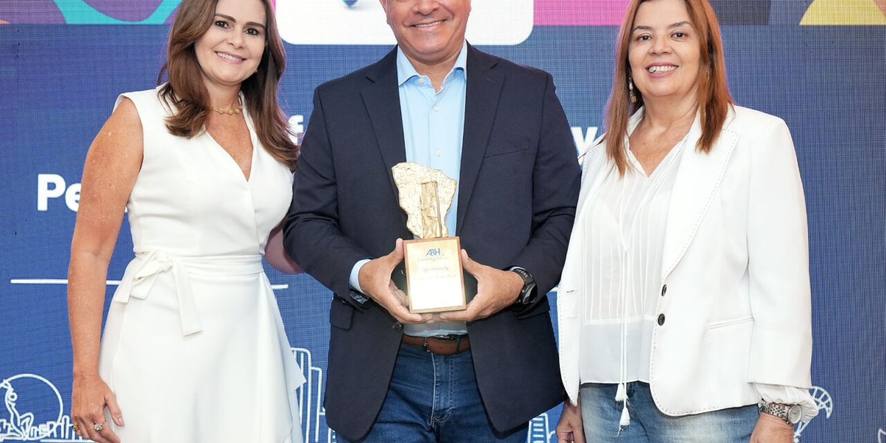 ABIH-CE celebra parceria com Setfor e premia BTM com Troféu Habib Ary