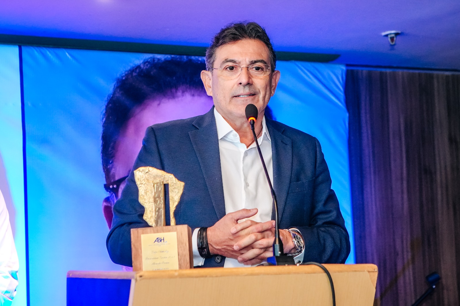 ABIH-CE homenageia BTM com troféu Habib Ary