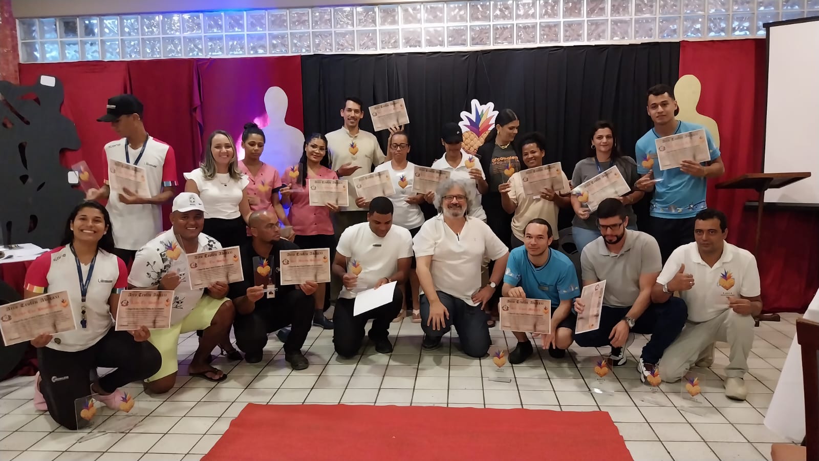 Arco-Troféu Abacaxi Colaboradores Arcobaleno premiados (Foto: Divulgação)