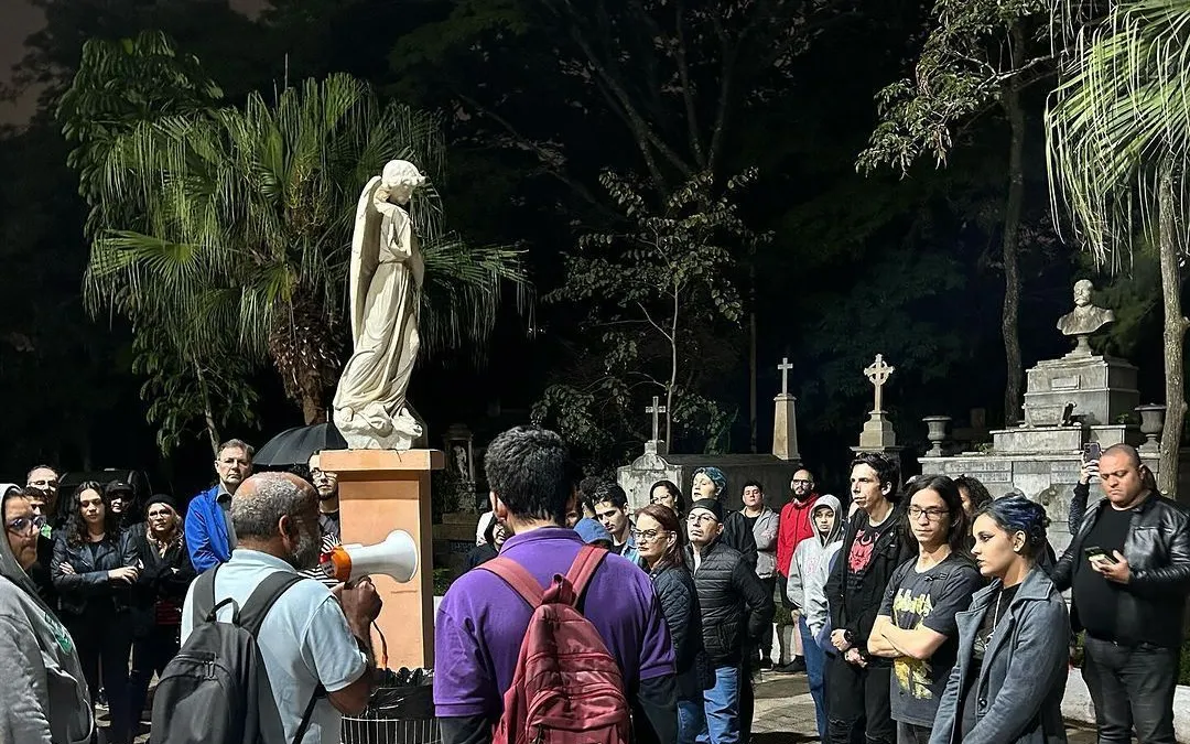 passeio noturno cemitério da consolação