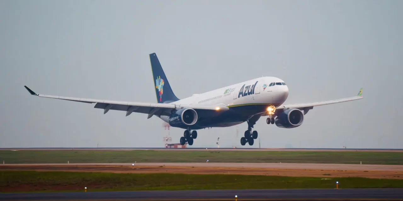 Azul lança voo direto entre Recife e Porto a partir de junho