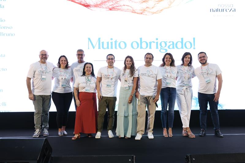 Teresa Perez reúne equipe em convenção e traça metas até 2030