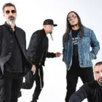 Latam lança voos extras de BH para São Paulo para shows do System of a Down