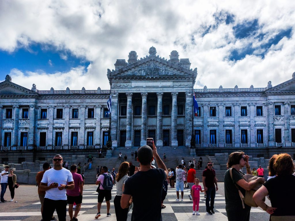 O Palácio Legislativo é o edifício que abriga o Poder Legislativo do Uruguai, que é integrado pelas duas câmaras que reunem-se separada ou conjuntamente, segundo a circunstância: a Câmara dos Representantes e o Senado.