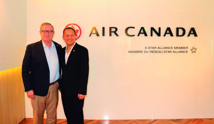 Luis Noriega, diretor de Vendas para América Latina, e Rocky Lo, diretor geral de Vendas Internacionais, da Air Canada Foto: Felipe Lima (Brasilturis) air canada