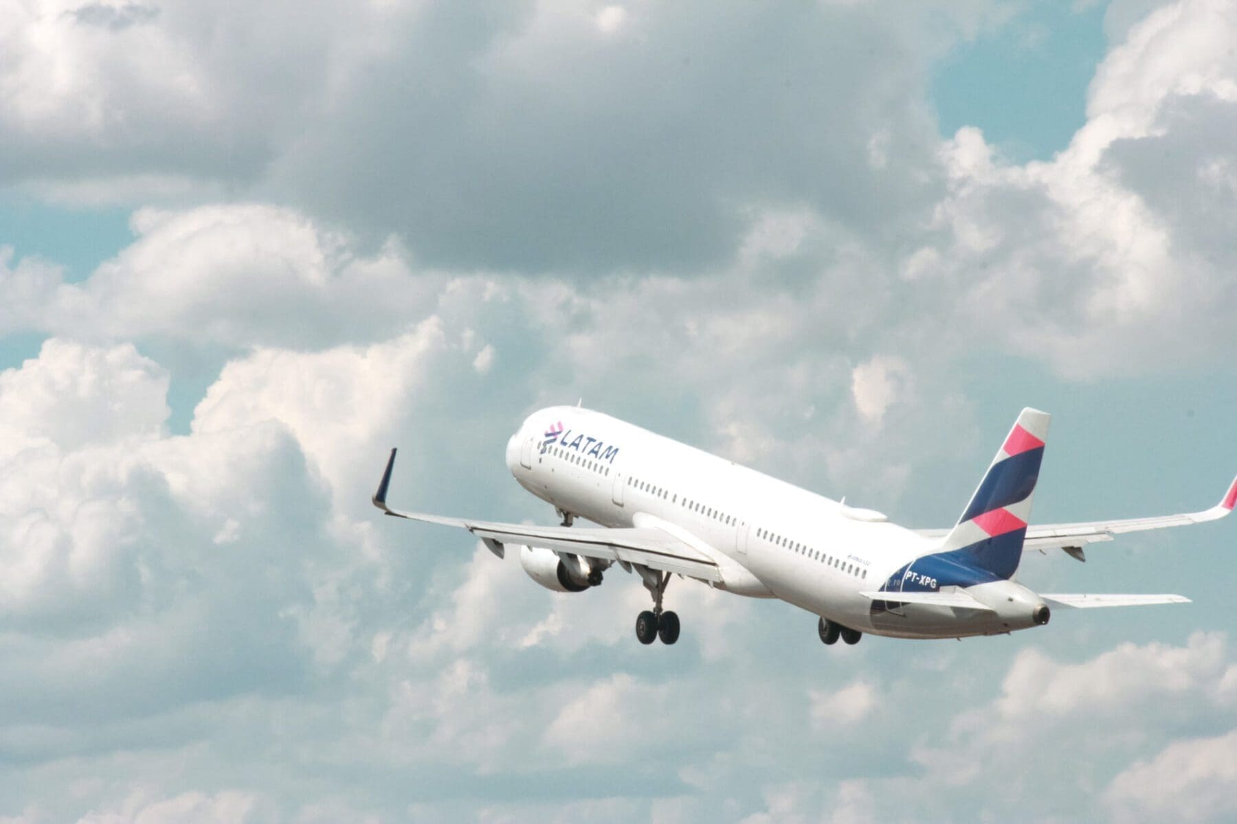 Latam lança novo voo entre Uberaba e GRU, ampliando opções de turismo e negócios em Minas Gerais.