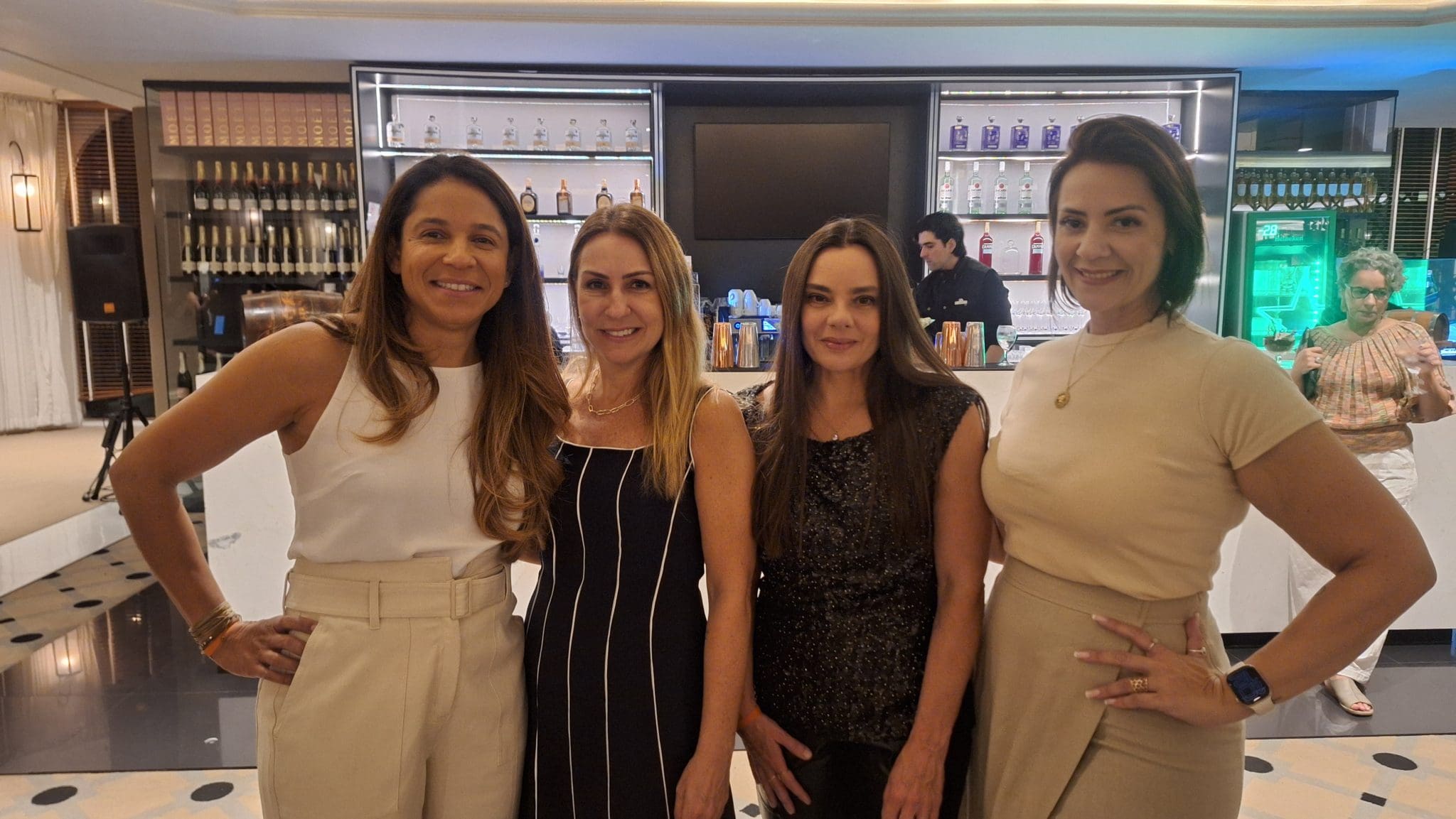 Participantes do “Eventos em Off” desfrutam de jantar especial no Restaurante Loch em Mogi das Cruzes (SP) após palestras e painéis de conteúdo
