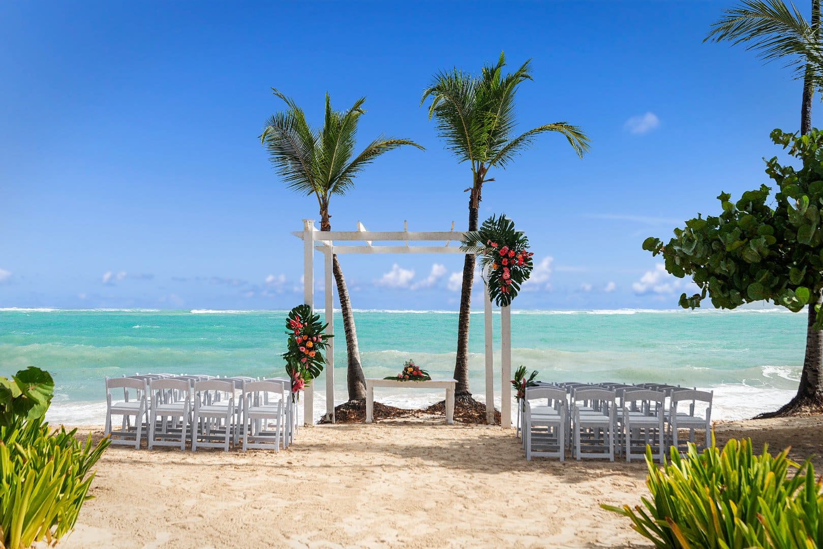 Punta Cana se destaca como o principal destino de casamentos para brasileiros, atraindo cada vez mais noivos. Punta Cana se destaca como o principal destino de casamentos para brasileiros, atraindo cada vez mais noivos.