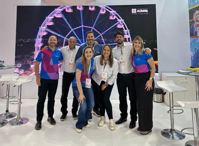 WhatsApp-Image-2025-10-09-at-13.23.02-1- Hot Beach Abav