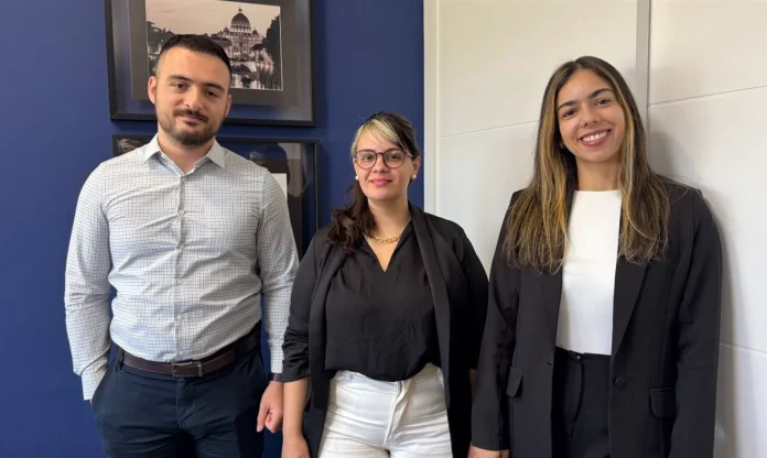 Vinicius Gama, Pamela Liu e Caryna Rodrigues One FRT