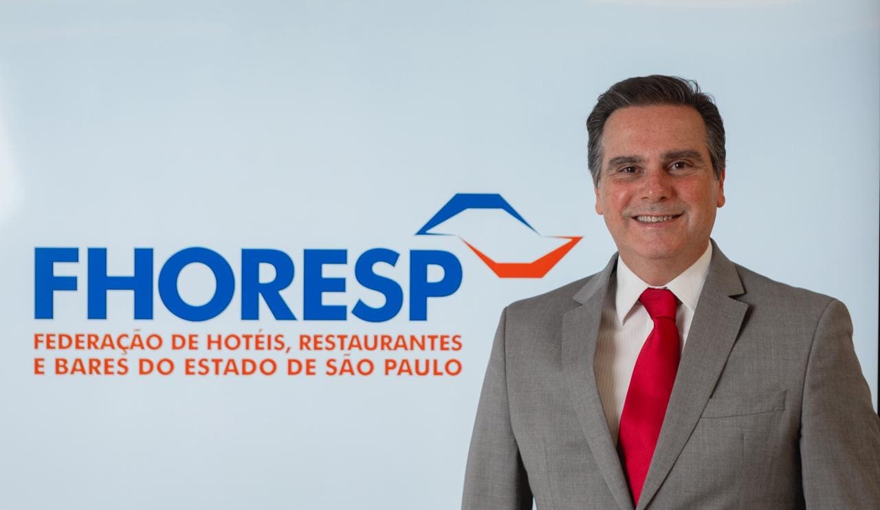 Verão e Carnaval devem injetar R$ 1,2 bilhão na hospedagem paulista em 2026