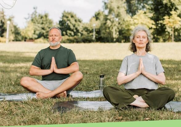 Almenat Hilton lança pacote de experiências visando público com mais de 65 anos