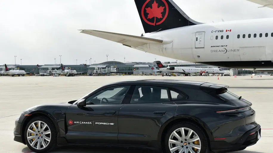 air-canada-air-canada-chauffeur-service-now-electrified-by-pors-copy-916x516-1
