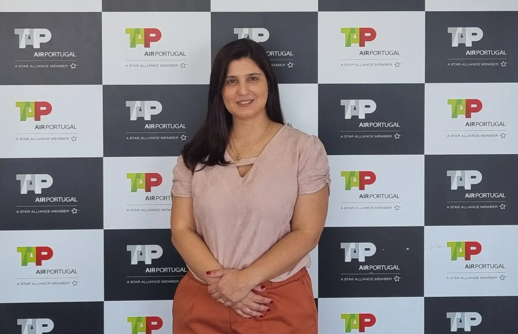 renata-di-bernardo-gerente-de-vendas-da-tap-para-o-brasil-e1651520600138