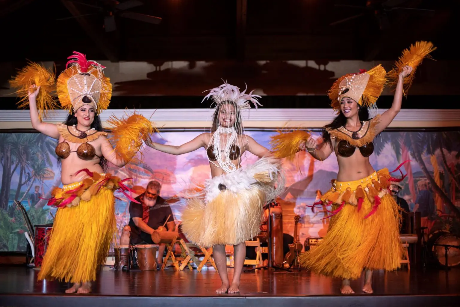 say-aloha-to-universal-orlando-resorts-vibrant-new-luau-and-family-friendly-dinner-show