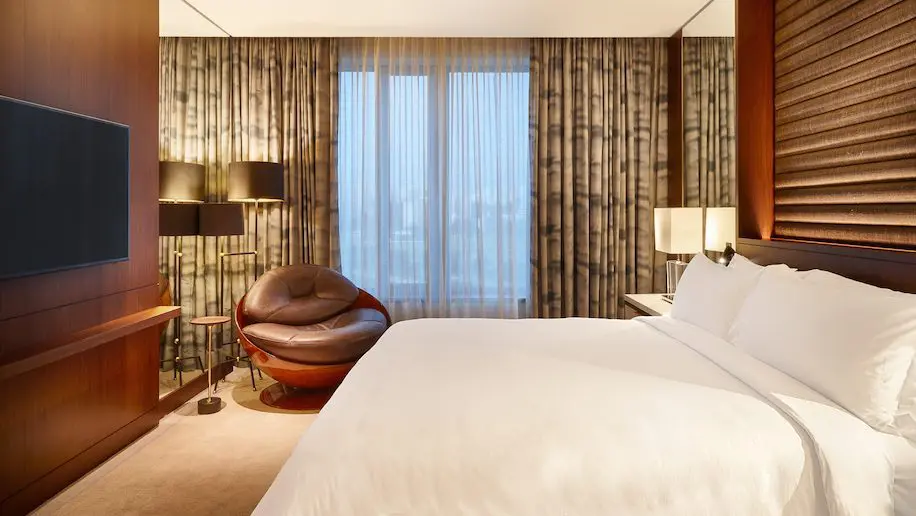 um-dos-quartos-do-novo-jw-marriott-foto-divulgacao