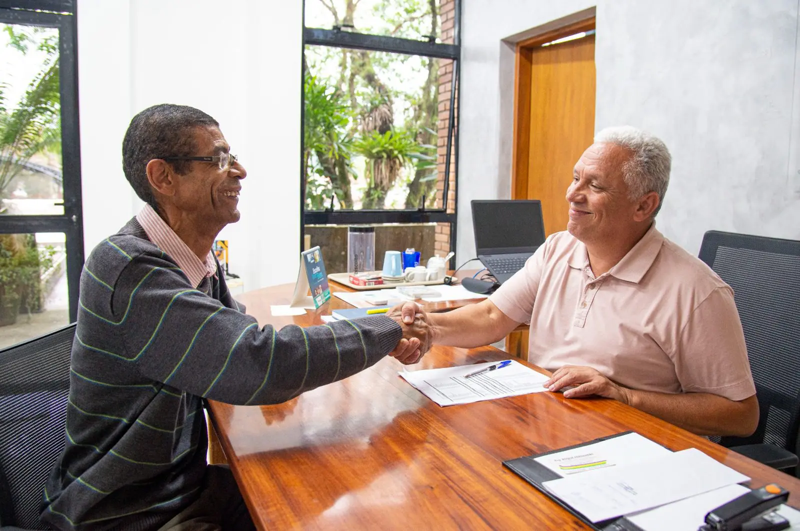 Sérgio Carvalho, secretário de Turismo de Ubatuba, e Márcio Macial, prefeito de Ubatuba. Foto: Divulgação