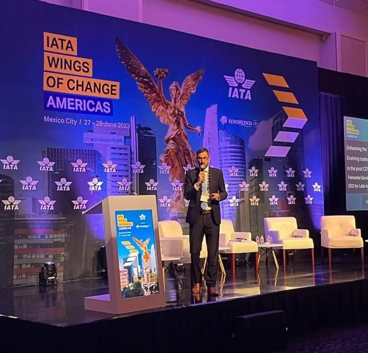 ed254aa9e9d1aec0a729eb42ab4d8730_XL A Universal Assistance esteve presente na Winds of Change Americas