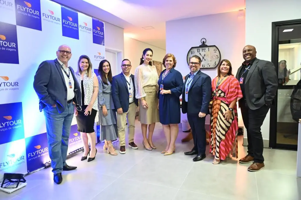 Alexandre Ribeiro- Bianca Ventura- Amanda Oliveira- Sérgio Santana- Silvia Zancopé Mérida- Bernadete Areias- Roberto Areias- Rose Lessa- Márcio Augusto flytour