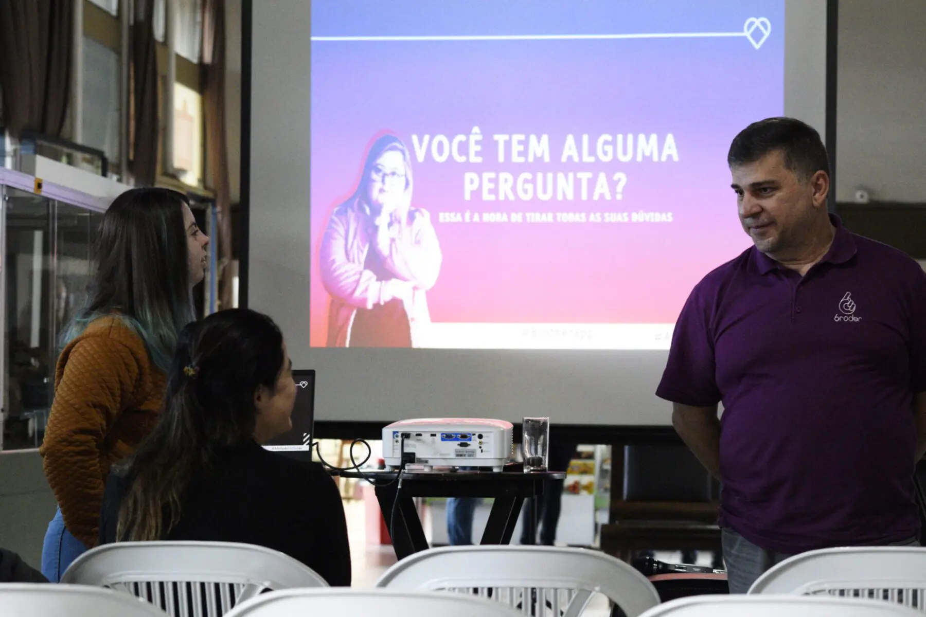 Douglas Oliveira Alves Junior As capacitações são divididas em temas e são ministradas por um especialista e um portador de necessidades especiais. - Foto: Divulgação