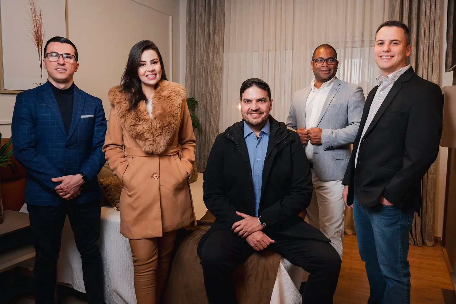 CEO do Laghetto Golden- Ênio Almeida (ao centro) com os diretores regionais Erick Faleiro- Iara Freitas- Jeferson Costa e Mário César (da esquerda para direita)