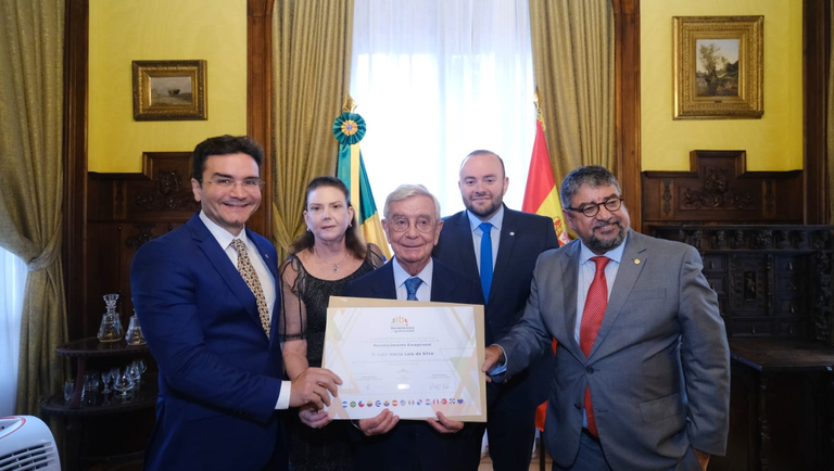 d65065cc-d647-4427-9938-67bc9b1ff790 Brasil e Espanha