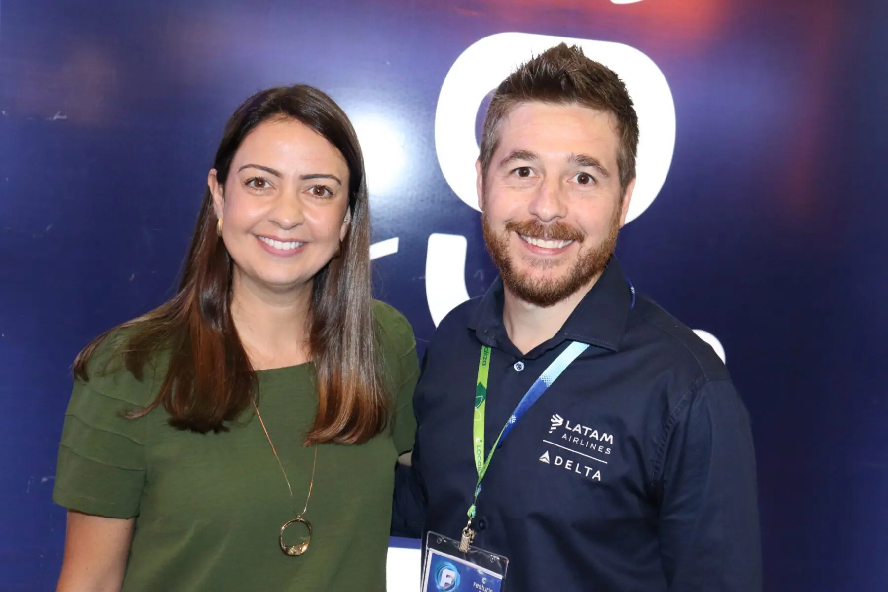 Aline Mafra, da Latam, e Danillo Barbizan, da Delta Air Lines